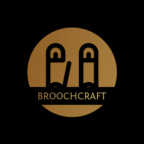 Брошь Логотип